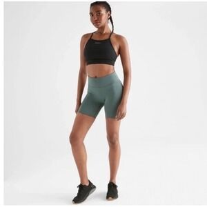 Nobull Women's High-Rise
Sleek Biker Short Size XS